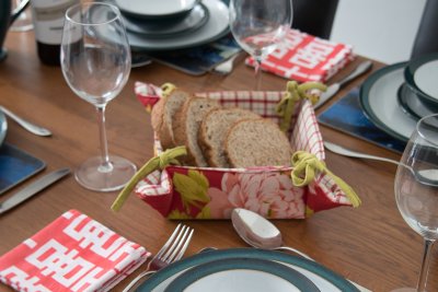 Great tableware provided and everything you need for self-catering
