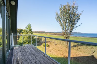 The sea view balcony promises spellbinding views and good marine wildlife spotting too!