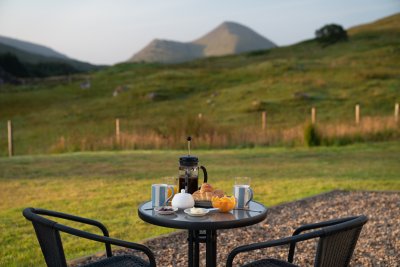 Enjoy breakfast alfresco with wildlife all around