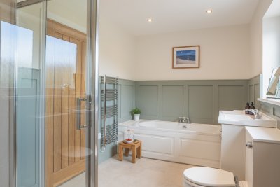 Another view of the ground floor bathroom at Kilbeg Lodge