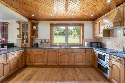 The country-style kitchen enables you to self-cater with ease