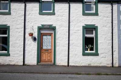 A charming stone cottage on one of Tobermory's prettiest streets, within a short walk of the harbourfront