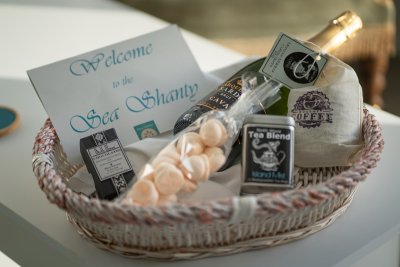 A moreish welcome basket welcomes you to your stay