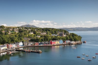 The harbour town of Tobermory is only 20 minutes' drive away