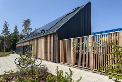 Pay a visit to the local farm shop and cafe for a lovely brunch