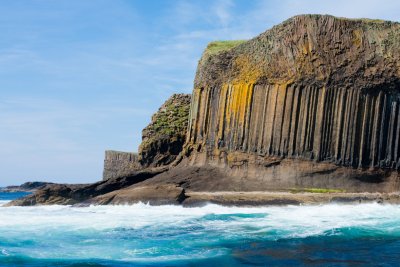 Set sail on a tour to the island of Staffa and Fingal's Cave