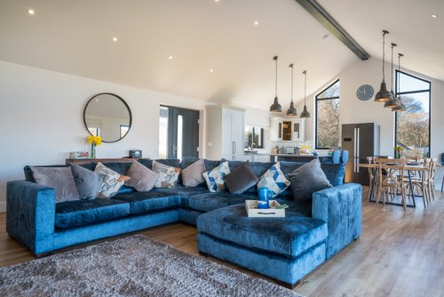 Make the most of the open plan layout, ideal for a family get together or week away with friends