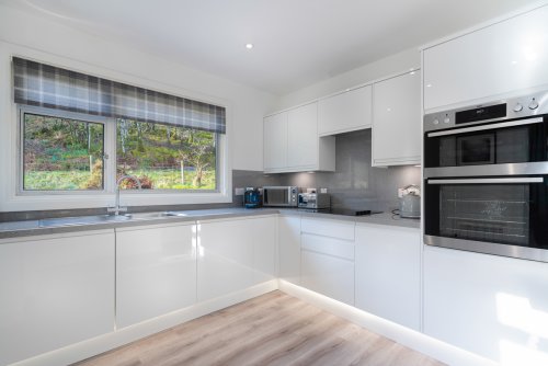 Make the most of your self-catering holiday in this beautifully presented kitchen