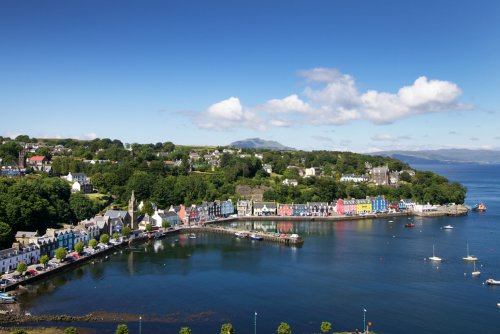 Picturesque harbour town of Tobermory 