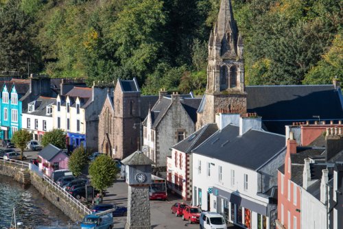 Stay at the end of Tobermory's iconic harbour